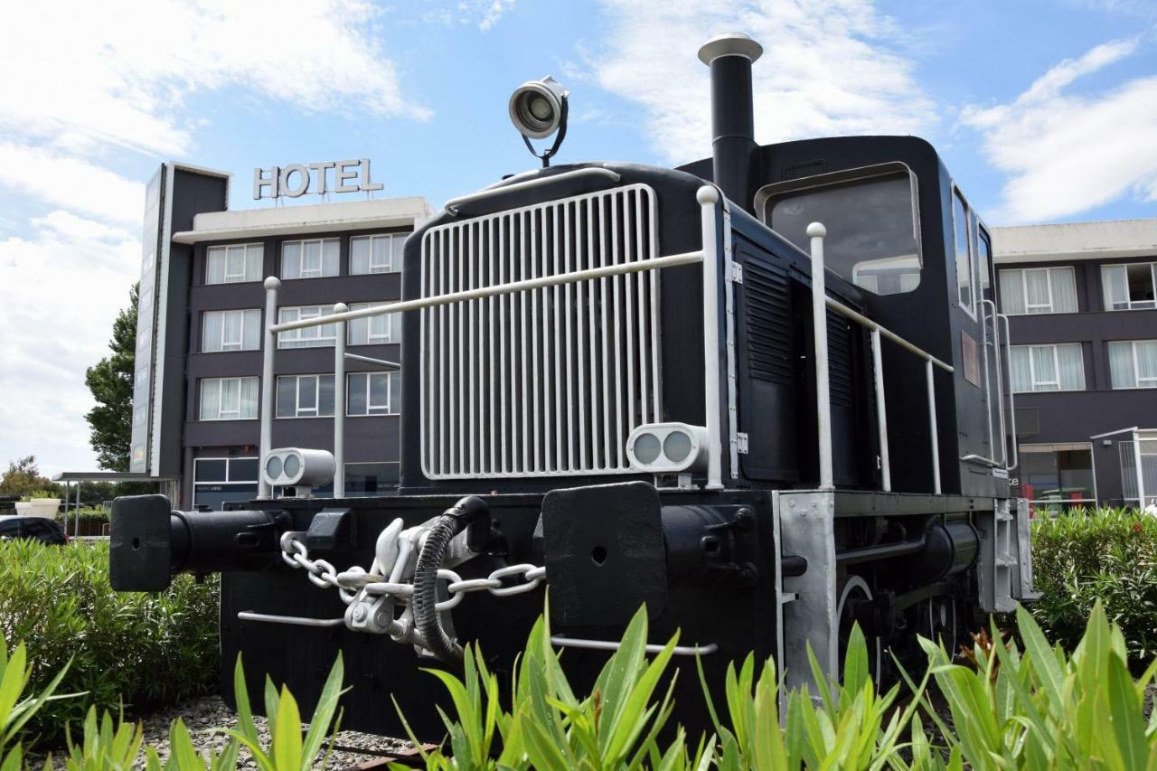 Luze El Hotel Castejón